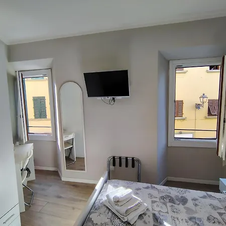 Centro Storico Con Bagno 20 Minuti Da Firenze 招待所